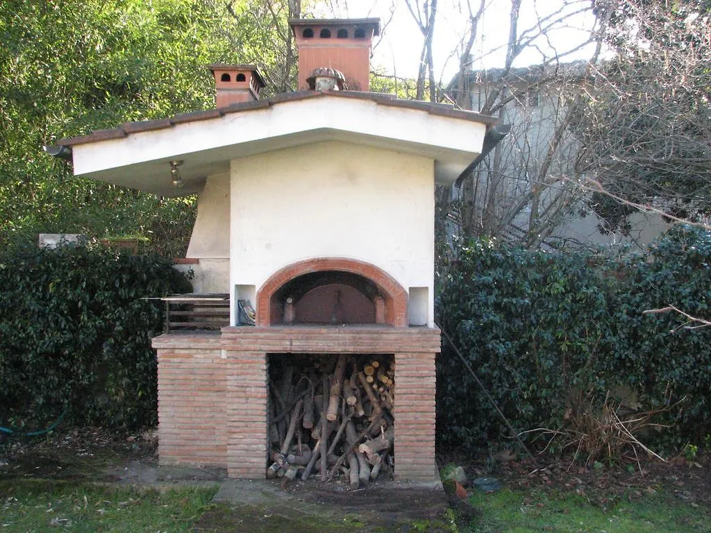 Villa Parenti Lucca 0*,  Italy